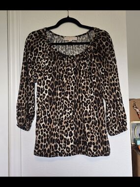 Michael Michael Kors leopard-print peasant top w/ scoop neck Sz S